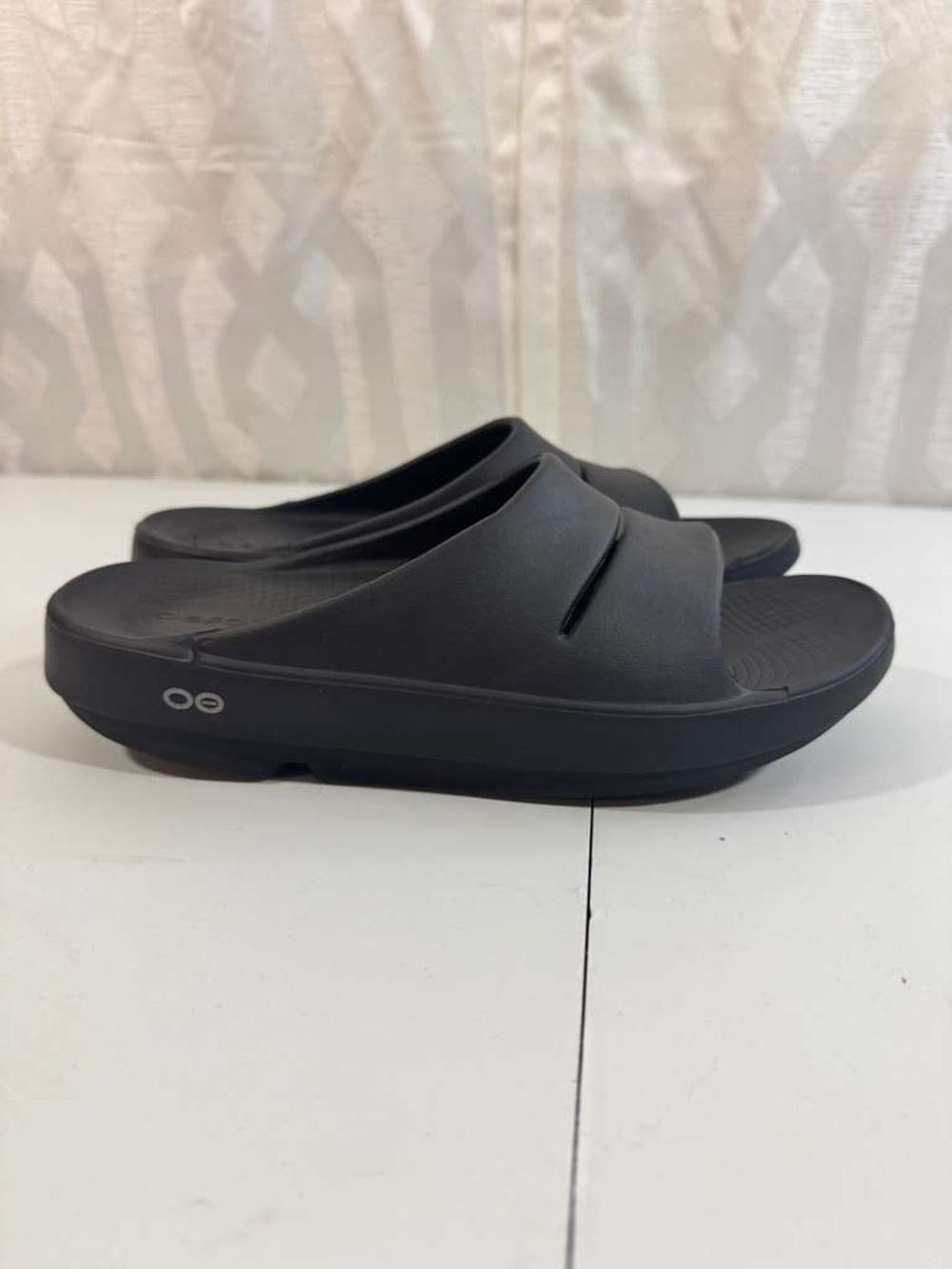 OOFOS Black Women’s Slide Sandals